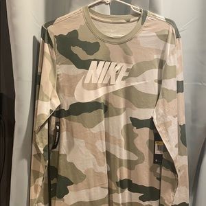 Nike long sleeve workout shirt